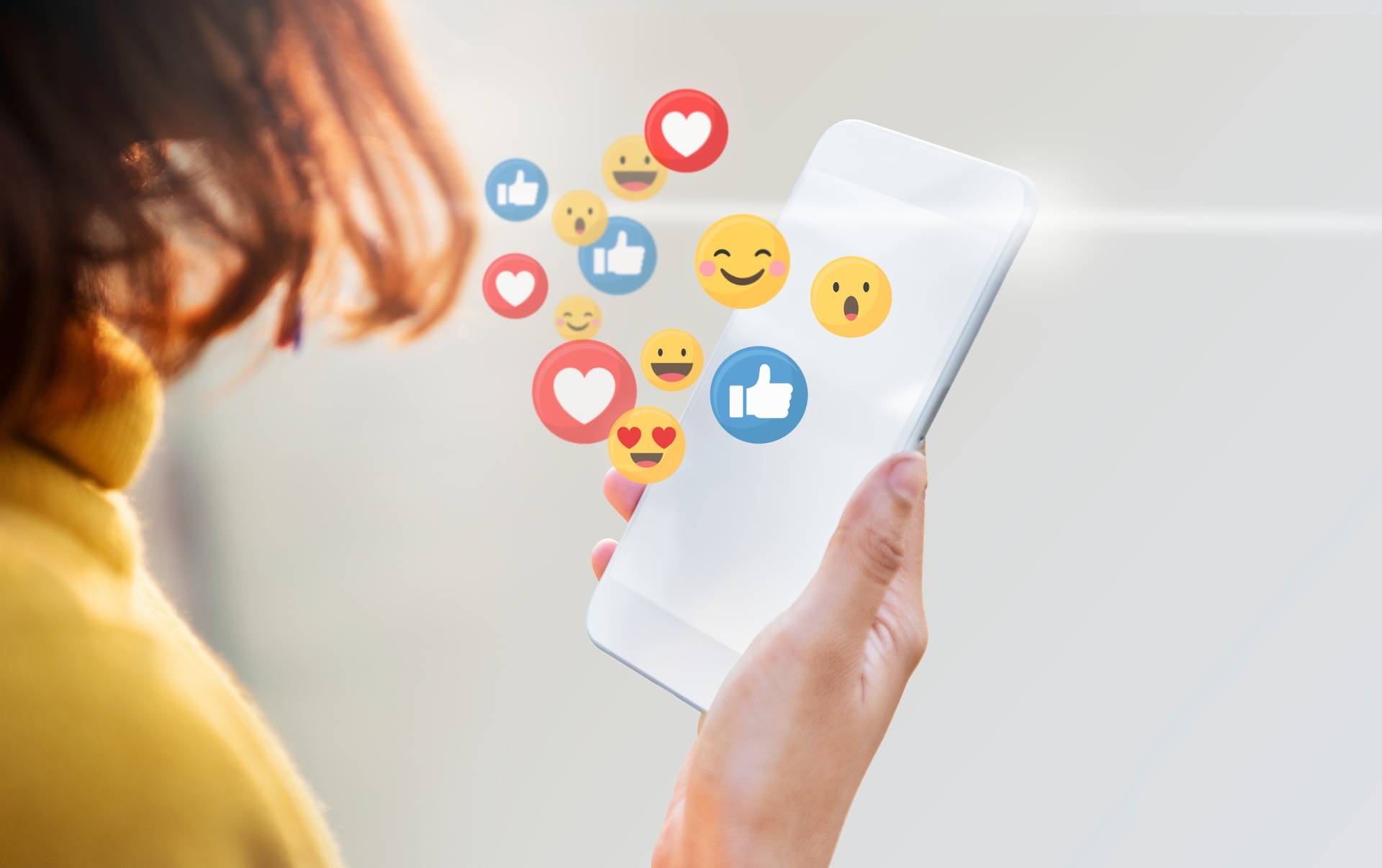 Smartphone mit Social-Media-Emojis | Einkauf Verhandlungsstrategien